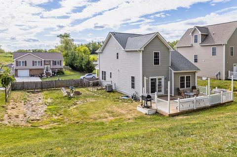 99 Lofty Cir, Stuarts Draft, VA 24477 photo 7