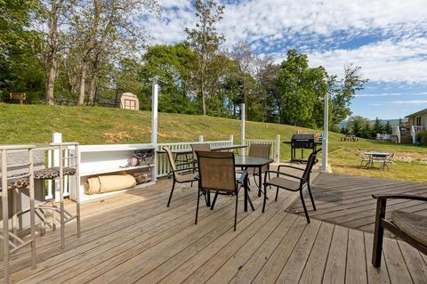 99 Lofty Cir, Stuarts Draft, VA 24477 photo 9