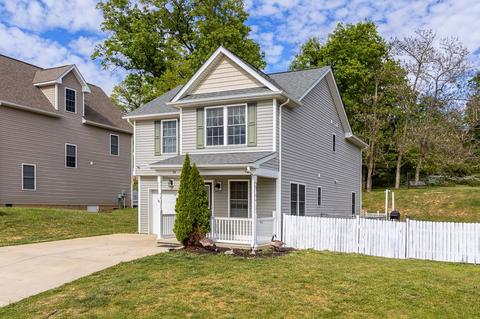 99 Lofty Cir, Stuarts Draft, VA 24477 photo 2