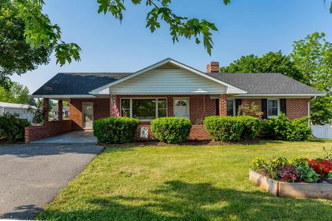 220 E Springbrook Rd, Broadway, VA 22815 photo 1