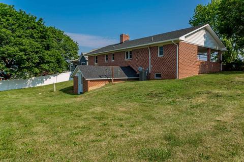 220 E Springbrook Rd, Broadway, VA 22815 photo 4