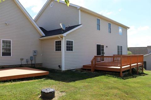 47 Ashley Dr, Stuarts Draft, VA 24477 photo 3