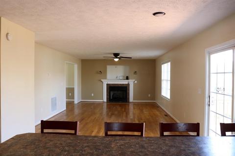 47 Ashley Dr, Stuarts Draft, VA 24477 photo 5