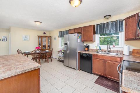 32 Cooper Dr, Stuarts Draft, VA 24477 photo 6