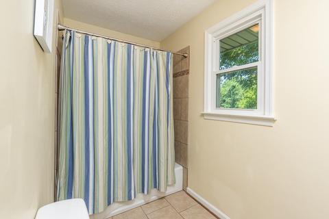 32 Cooper Dr, Stuarts Draft, VA 24477 photo 16
