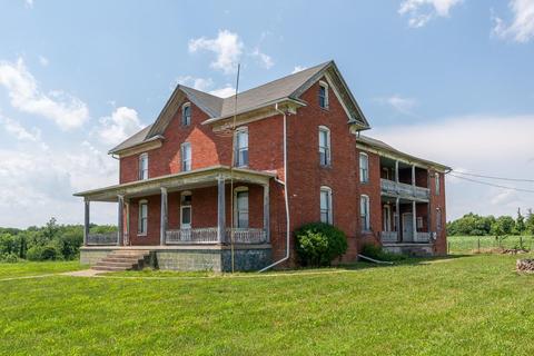 292 Wayne Ave, Stuarts Draft, VA 24477 photo 1