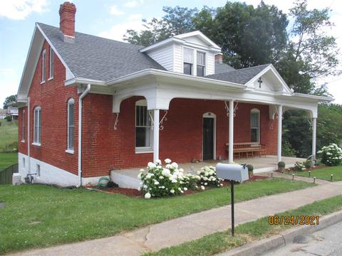 168 Draft Ave, Stuarts Draft, VA 24477 photo 1