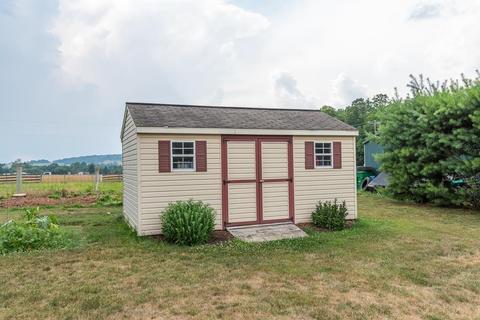 19 Essex Rd, Grottoes, VA 24441 photo 13