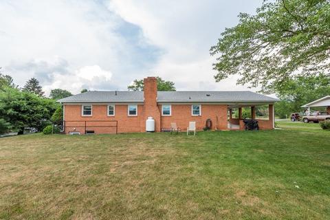 19 Essex Rd, Grottoes, VA 24441 photo 7