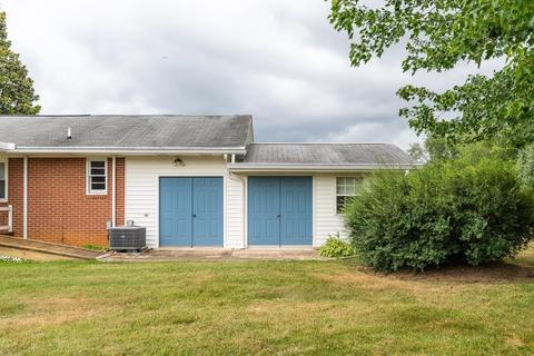 3014 Hampton Dr, Waynesboro, VA 22980 photo 19