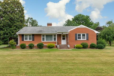3014 Hampton Dr, Waynesboro, VA 22980 photo 16