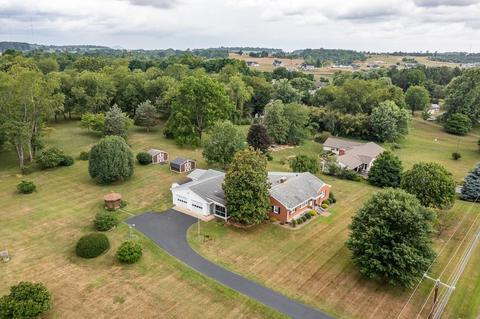 3014 Hampton Dr, Waynesboro, VA 22980 photo 11