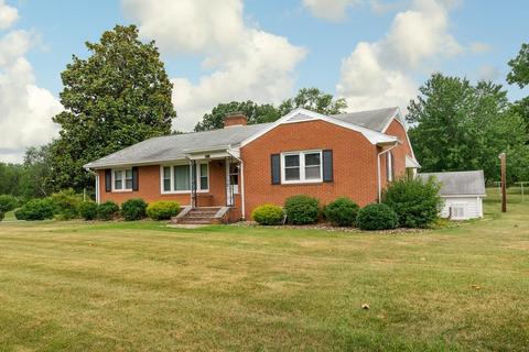 3014 Hampton Dr, Waynesboro, VA 22980 photo 17