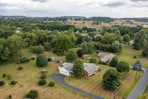 3014 Hampton Dr, Waynesboro, VA 22980 photo 10