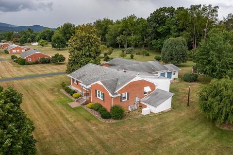 3014 Hampton Dr, Waynesboro, VA 22980 photo 8