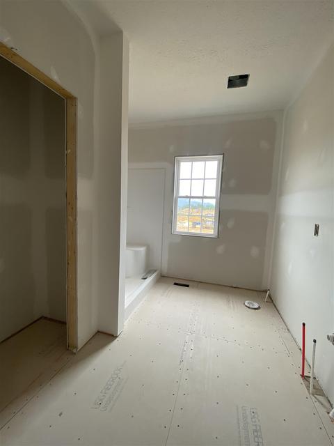 7 Pebble Ct, Stuarts Draft, VA 24477 photo 10