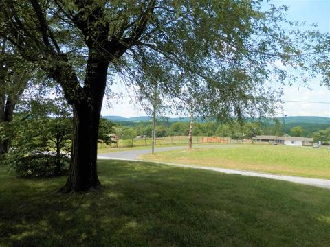 45 Guthrie Rd, Stuarts Draft, VA 24477 photo 2