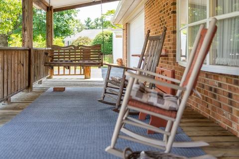 19 Brighton Ct, Stuarts Draft, VA 24477 photo 5