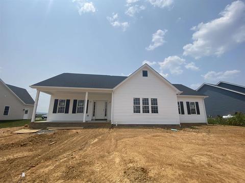 133 Stone Dr, Stuarts Draft, VA 24477 photo 2