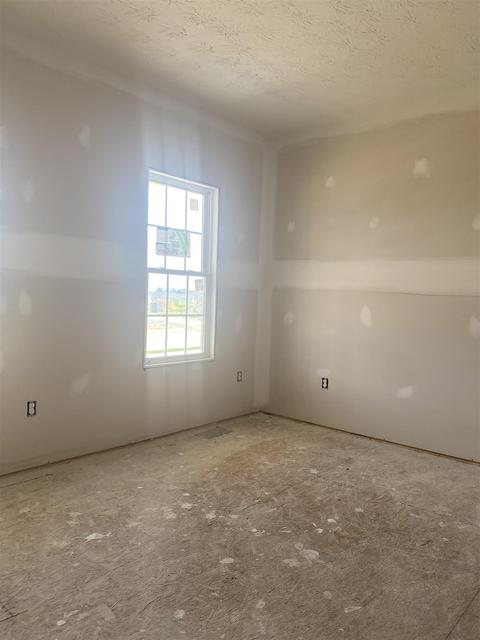 133 Stone Dr, Stuarts Draft, VA 24477 photo 5