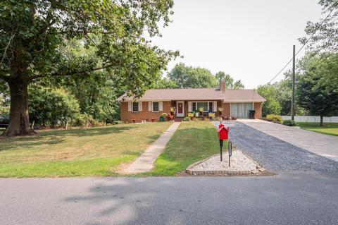 212 E Riverside Dr, Bridgewater, VA 22812 photo 2
