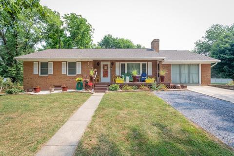 212 E Riverside Dr, Bridgewater, VA 22812 photo 1