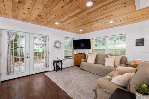 19 Liptrap Ln, Stuarts Draft, VA 24477 photo 13