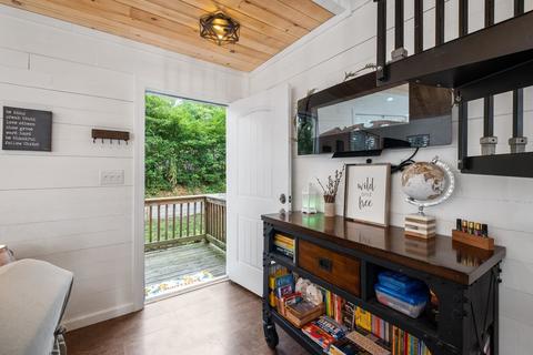 19 Liptrap Ln, Stuarts Draft, VA 24477 photo 15