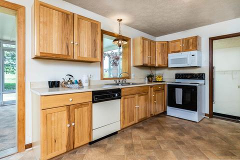 312 Wayne Ave, Stuarts Draft, VA 24477 photo 4