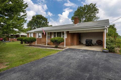 312 Wayne Ave, Stuarts Draft, VA 24477 photo 3