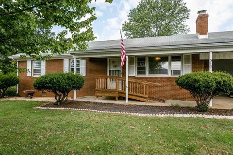 312 Wayne Ave, Stuarts Draft, VA 24477 photo 2