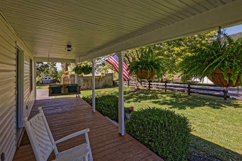 112 Walkers Creek Rd, Middlebrook, VA 24459 photo 3