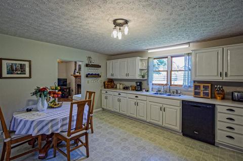 112 Walkers Creek Rd, Middlebrook, VA 24459 photo 19