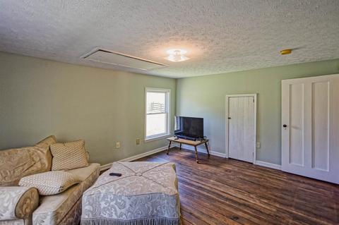 112 Walkers Creek Rd, Middlebrook, VA 24459 photo 34