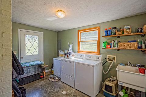 112 Walkers Creek Rd, Middlebrook, VA 24459 photo 36