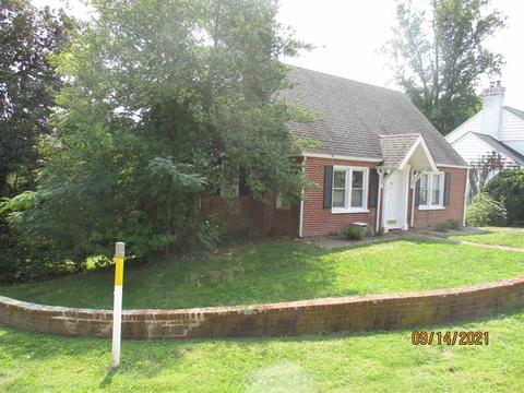 744 Pine Ave, Waynesboro, VA 22980 photo 3