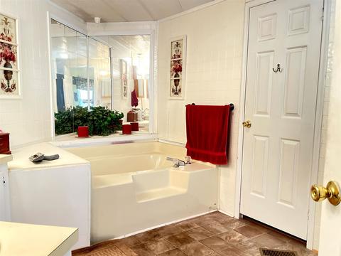 836 Fox Rd, Fairfield, VA 24435 photo 14