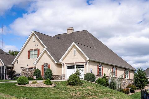 1760 Sherry Ln Harrisonburg Va 22801 44 Photos Mls 622491 Movoto