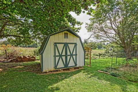 211 Cambridge Dr, Stuarts Draft, VA 24477 photo 40