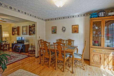 211 Cambridge Dr, Stuarts Draft, VA 24477 photo 8