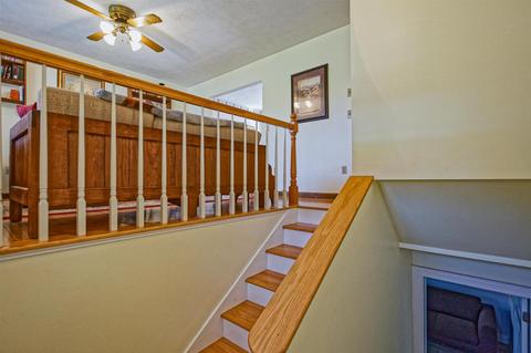 211 Cambridge Dr, Stuarts Draft, VA 24477 photo 2