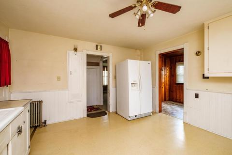 159 E Lee St, Broadway, VA 22815 photo 4