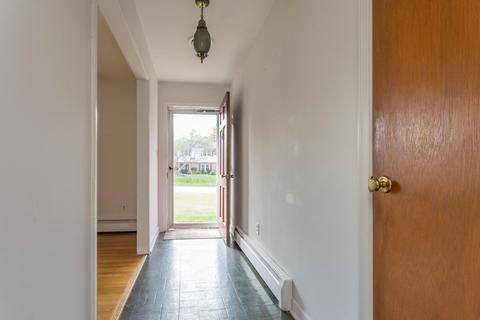 231 Cambridge Dr, Stuarts Draft, VA 24477 photo 2