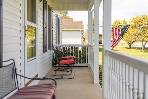 24 Spring Ridge Dr, Stuarts Draft, VA 24477 photo 3