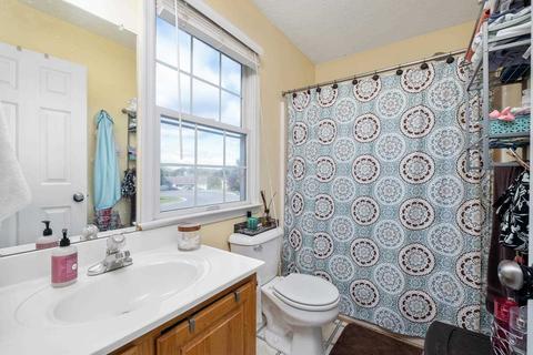 156 Iris Dr, Waynesboro, VA 22980 photo 17