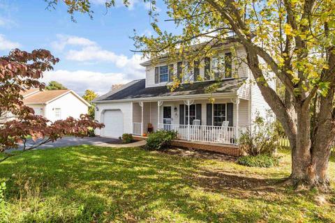 156 Iris Dr, Waynesboro, VA 22980 photo 2