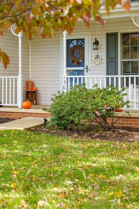 156 Iris Dr, Waynesboro, VA 22980 photo 7