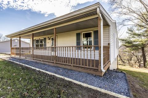 176 E Riverside Dr, Timberville, VA 22853 photo 2