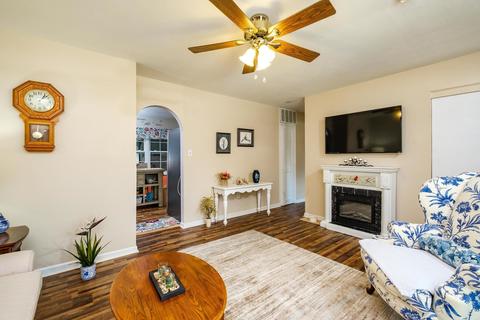 300 Lacks Ave, Covington, VA 24426 photo 3