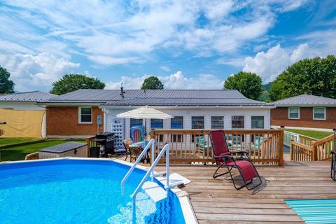 300 Lacks Ave, Covington, VA 24426 photo 37
